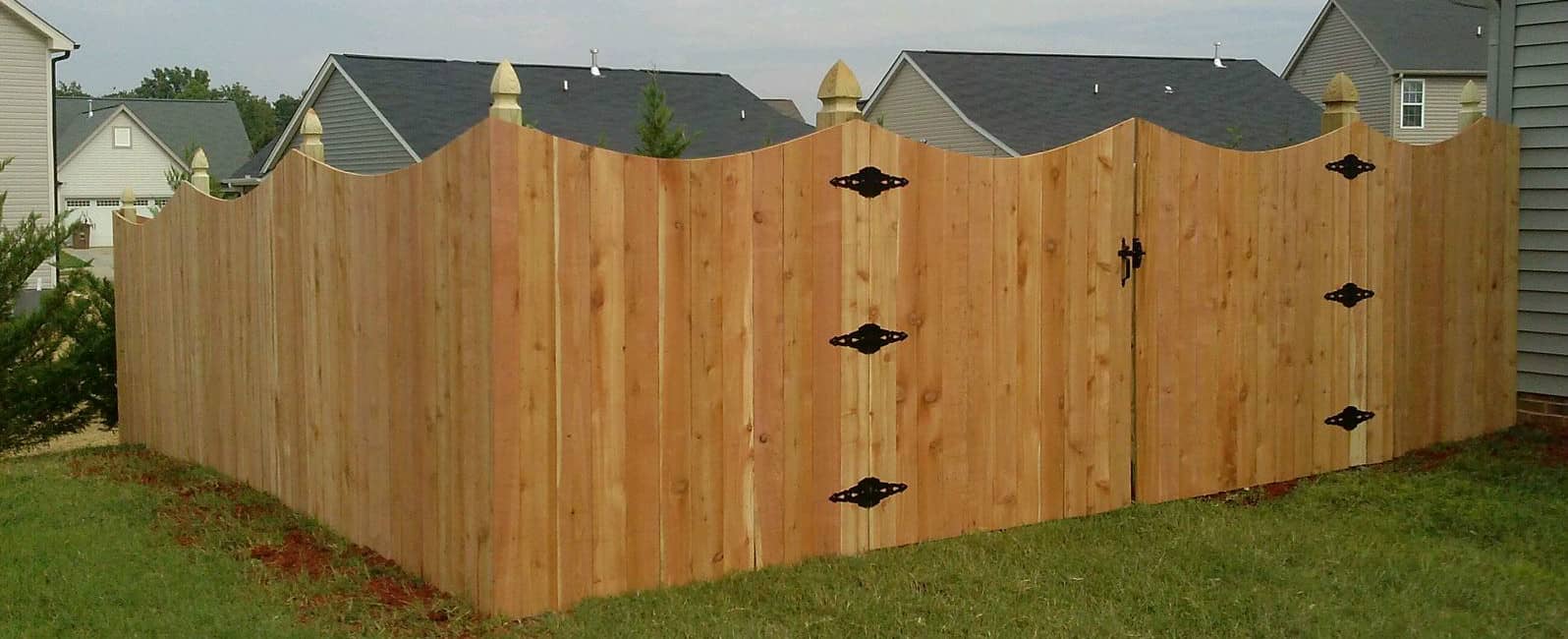 SDF - Scalloped Fence 1.jpg