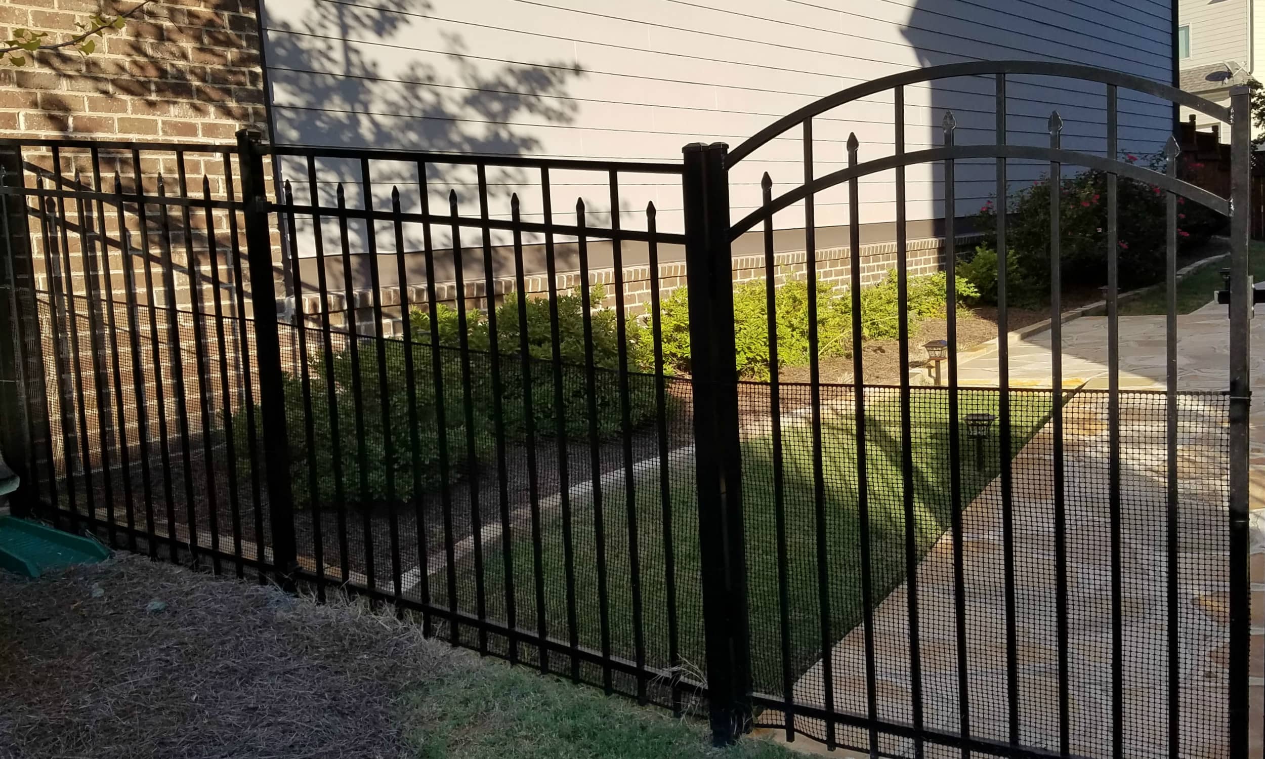 Spear Flat Top Aluminum Fence.jpg